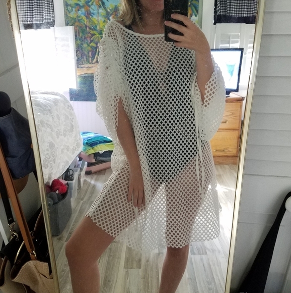 Venus Fishnet cover up - Picture 2 of 10